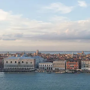 Savoia & Jolanda Venice